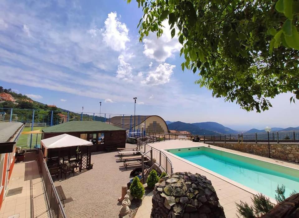 Ferienwohnung Casa Indipendente Su Due Livelli In Liguria-Vista Mare 6-7 Posti Magliolo Exterior foto