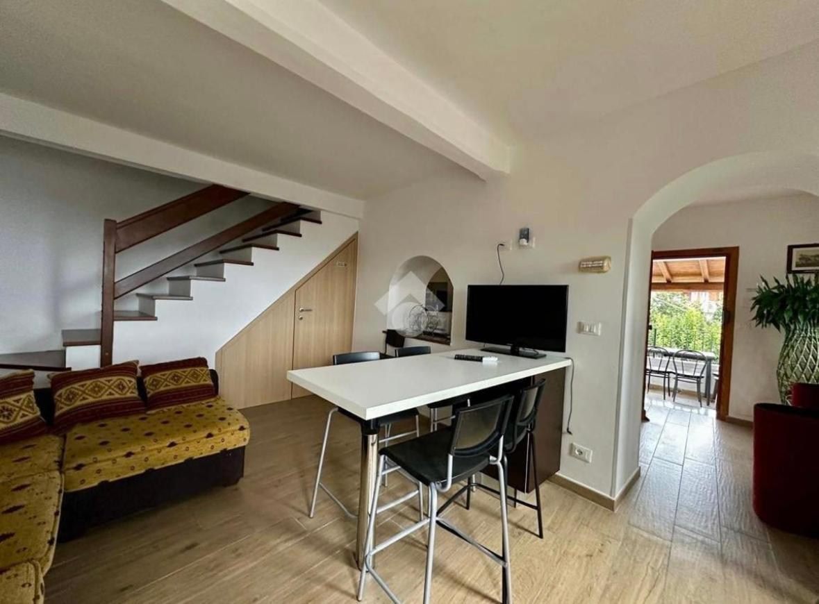 Ferienwohnung Casa Indipendente Su Due Livelli In Liguria-Vista Mare 6-7 Posti Magliolo Exterior foto